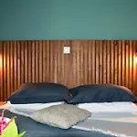 Lord Ape Suites Club