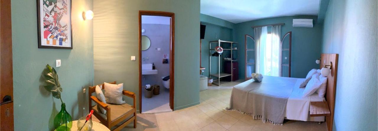 Lord Ape Club Guest house Benitses (Corfu)