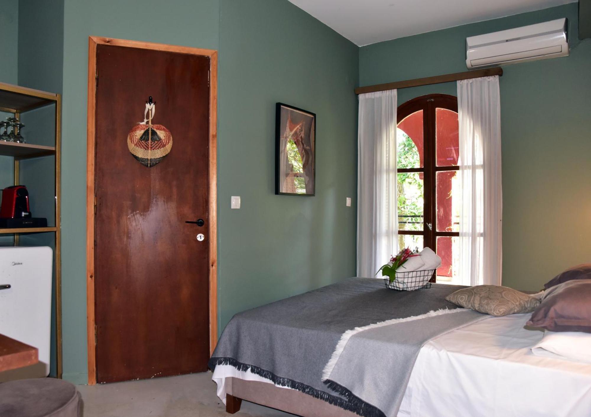 Lord Ape Club Guest house Benitses (Corfu)